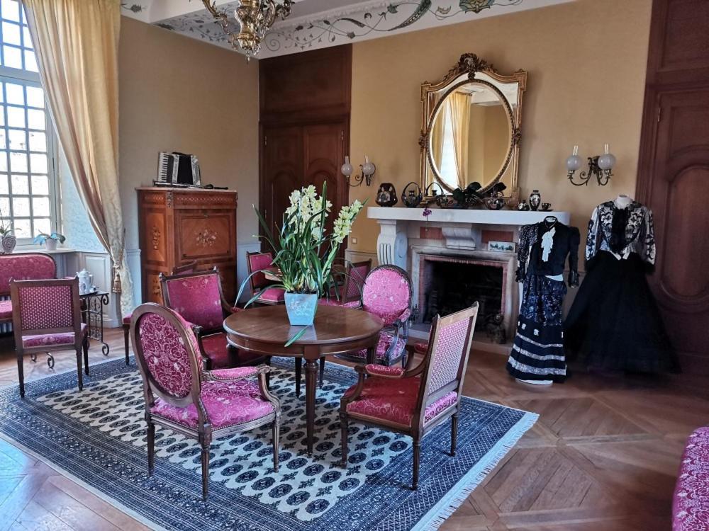 Chateau De Courseulles Extérieur photo